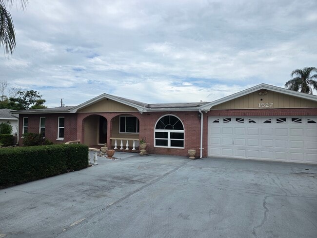 Building Photo - 1527 Tangerine St
