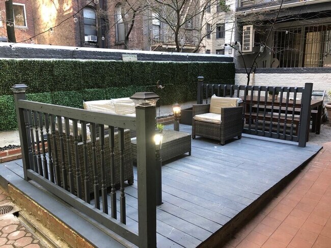 Foto del edificio - 233 E 26th St