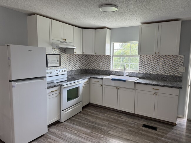 Building Photo - 3028 Toms Way