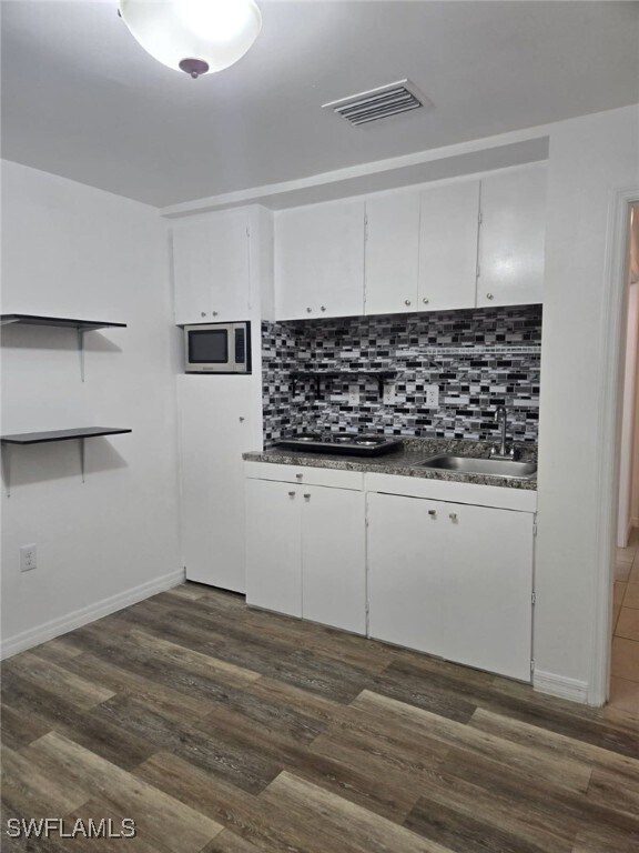 Foto principal - 22576 Tampa Ave