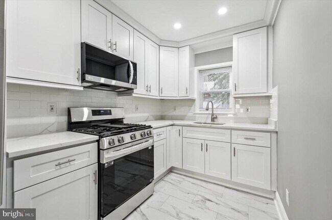 Foto del edificio - 2033 N Mascher St