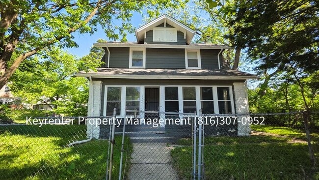 Building Photo - 3500 E 29th St