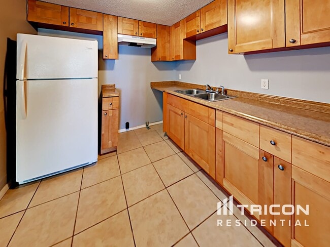Building Photo - 1309 Fairwood Ave