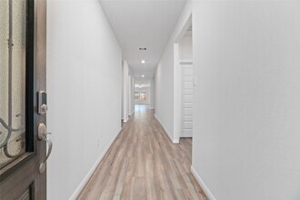 Building Photo - 21519 Carbone Ln