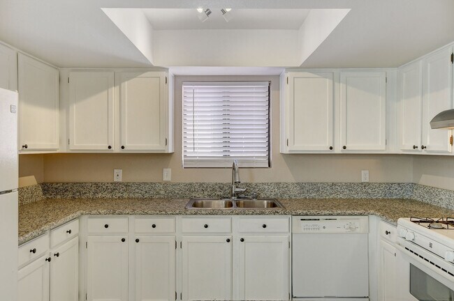 Foto del edificio - 6729 W Charleston Blvd