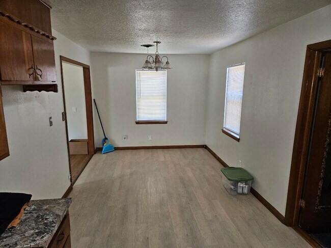 Foto del edificio - 316 N Birch St