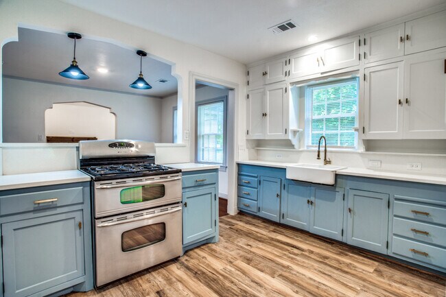 Foto del edificio - 133 E 7th St