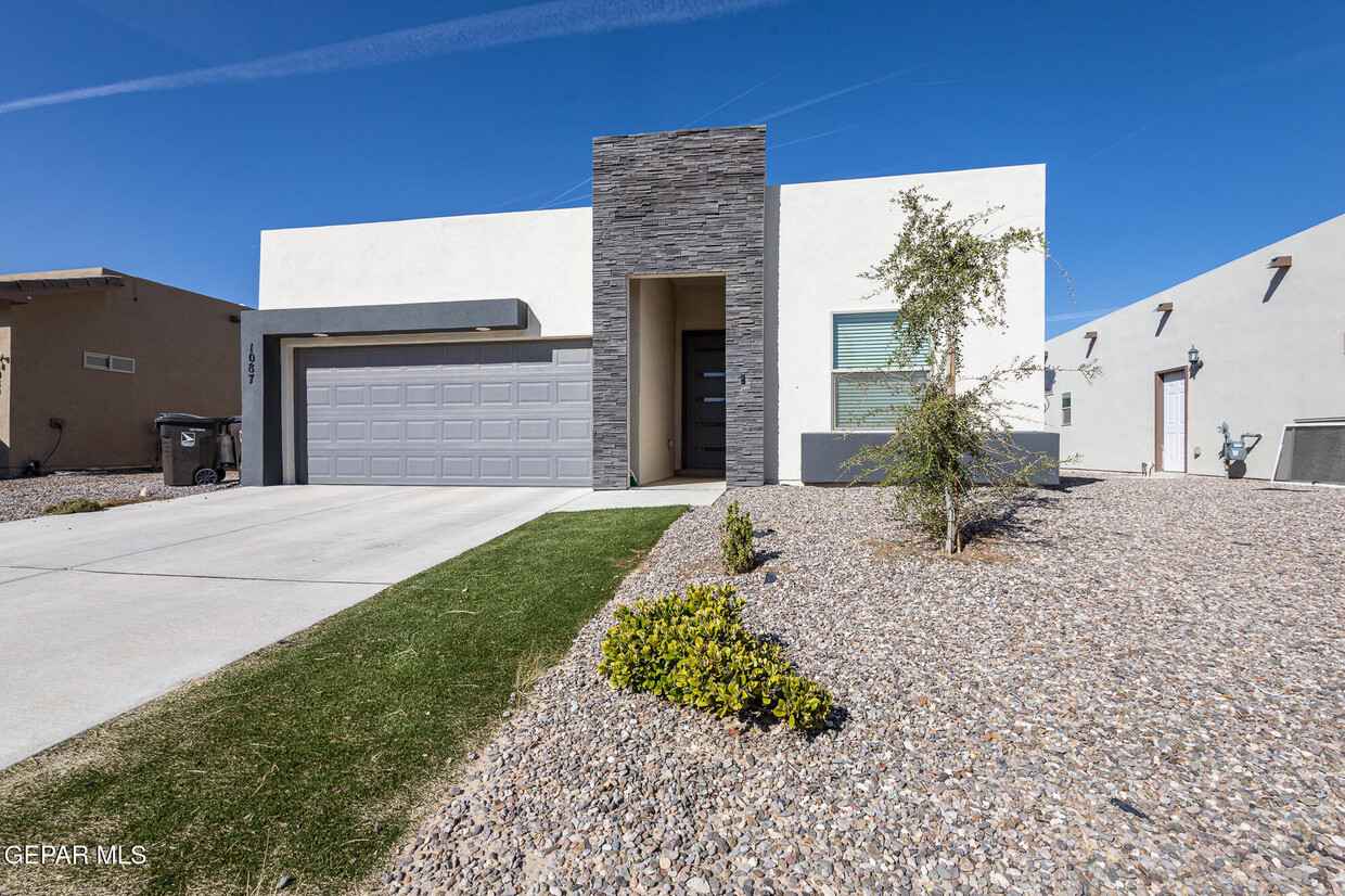 Foto principal - 1087 Nickel Hl Ave