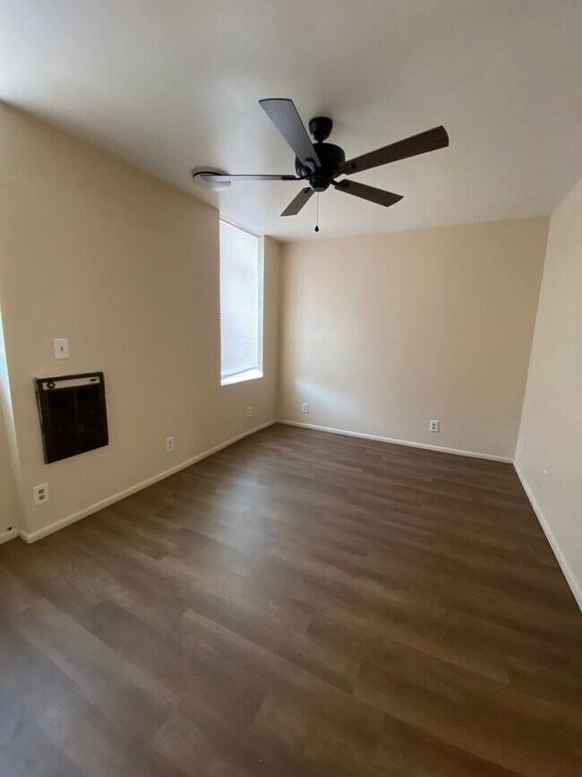 Building Photo - 6827 Michigan Ave