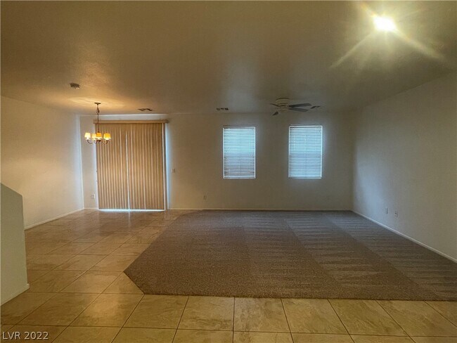 Building Photo - 6128 Pine Villa Ave