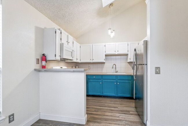 Building Photo - 4911 Garrison St