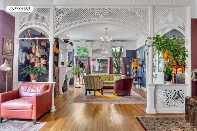 Foto del edificio - 1090 Greene Ave