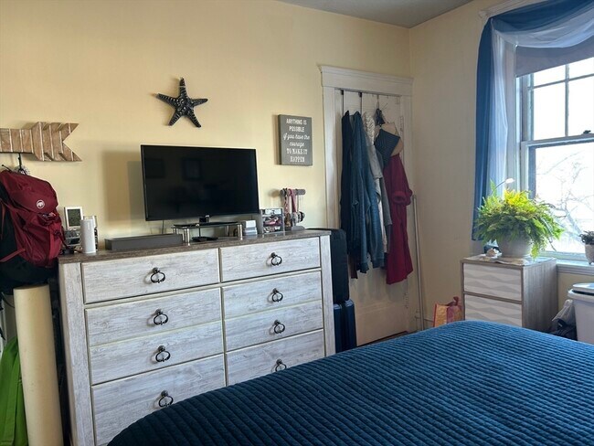 Foto del edificio - 1933 Commonwealth Ave