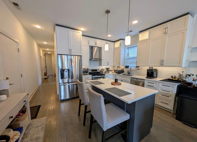 Foto del edificio - 4111 N Western Ave