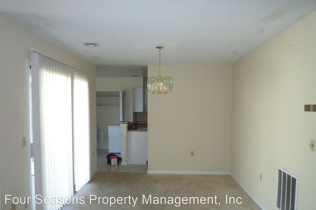 Building Photo - 2 br, 2 bath House - 4900-F Spring Lake Drive