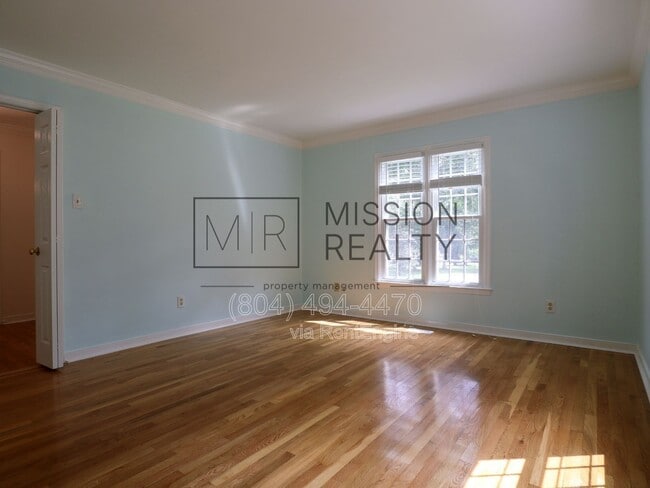 Building Photo - 4600 Cedar Cliff Rd