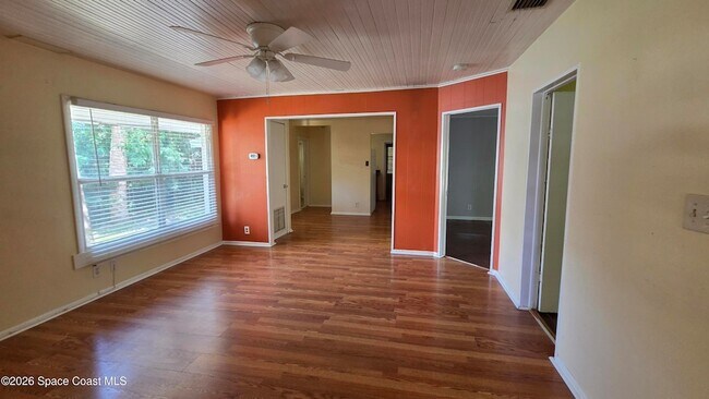 Foto del edificio - 2101 Hallwood Pl