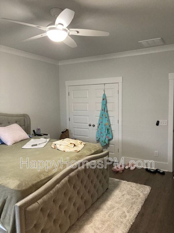 Foto del edificio - 3129 Sturbridge Rd