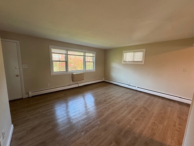 1477 Ranch - Living Room - Farmington Court Apartments
