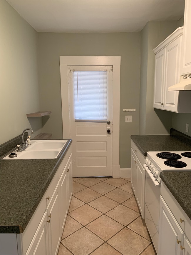 471 9th Ave N Unit 5, Saint Petersburg, FL 33701 Apartment for Rent