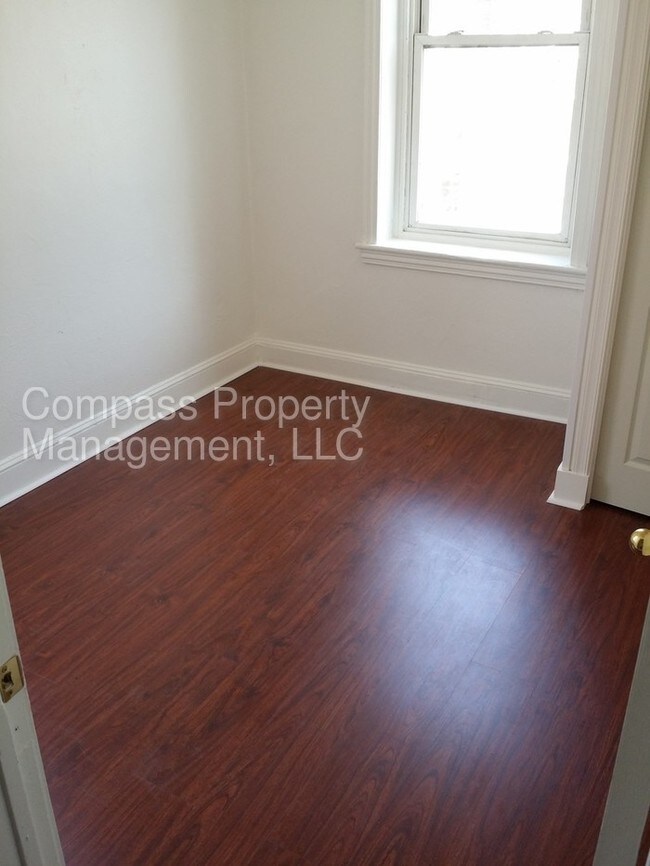 Building Photo - $850 - 3 Bed, 1 Bath - Coatesville