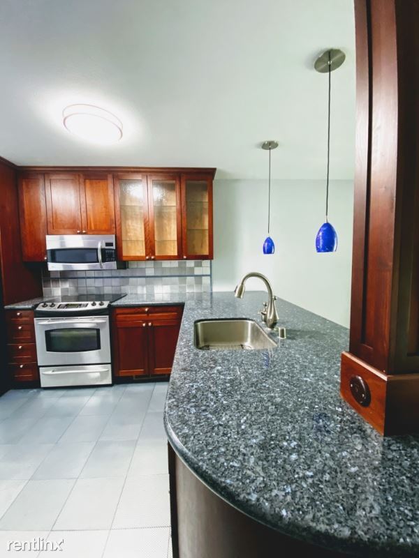 Building Photo - 2 br, 1.5 bath Condo - 2224 Woodside Ln