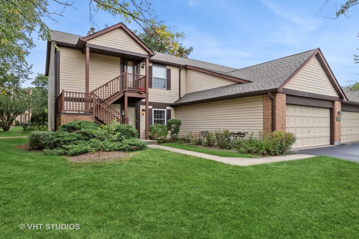 363 Sandhurst Cir, Glen Ellyn, IL 60137 Townhome Rentals in Glen