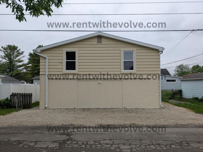 Building Photo - 1620 1/2 P Ave., New Castle, IN 47362