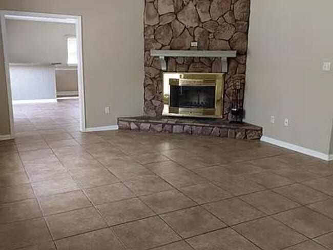 Building Photo - BEAUTIFUL HOMES