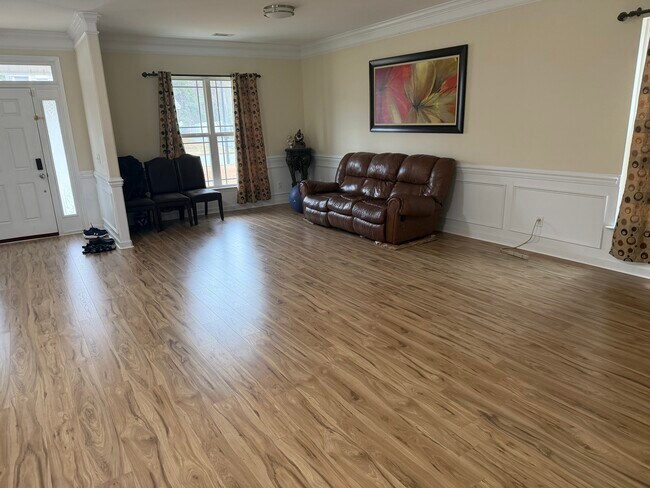 Foto del edificio - 117 Magnolia Dr