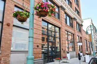 Building Photo - 239 E Chicago St