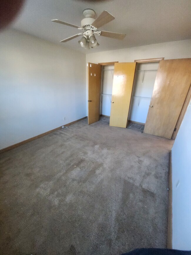 Building Photo - 313 N 75th St