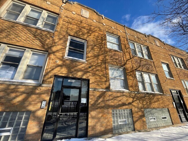 Foto del edificio - 7955 S Emerald Ave