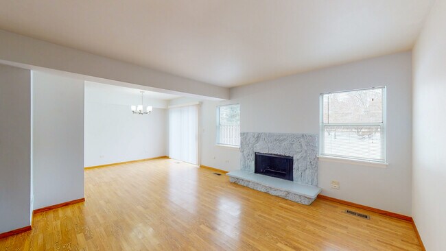 Building Photo - 468 Minnesota Cir
