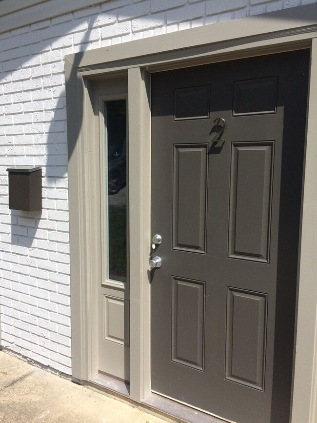 Building Photo - 814 Rich Acres Dr