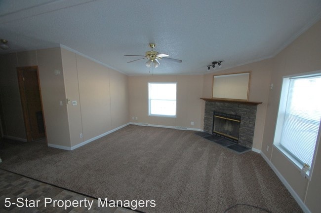 Building Photo - 3 br, 2.5 bath House - 1001-C Zollinger Road