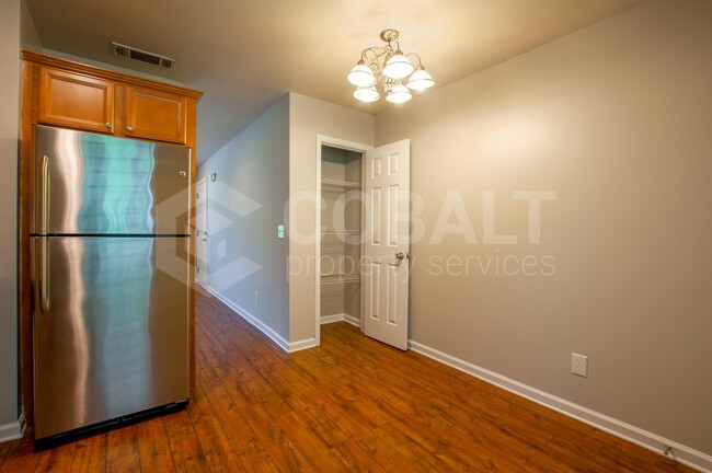 Foto del edificio - 2145 Bolton Rd NW