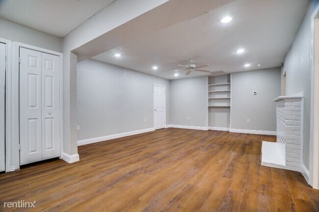 Building Photo - 3 br, 3 bath Townhome - 3034 Valley View Lane