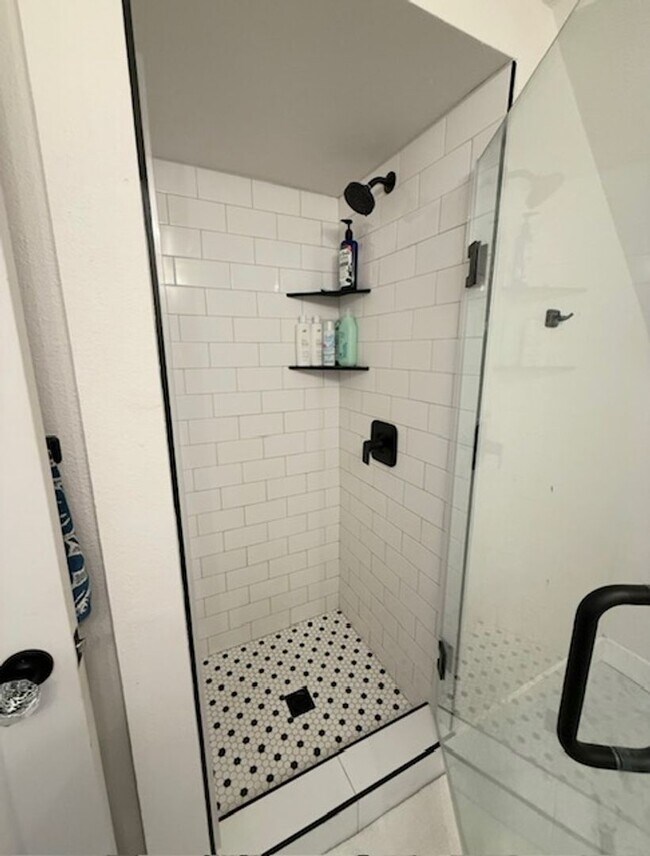 Foto del edificio - Charming North End Home in Prime Location!