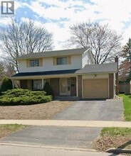 Building Photo - 389 Dunvegan Dr