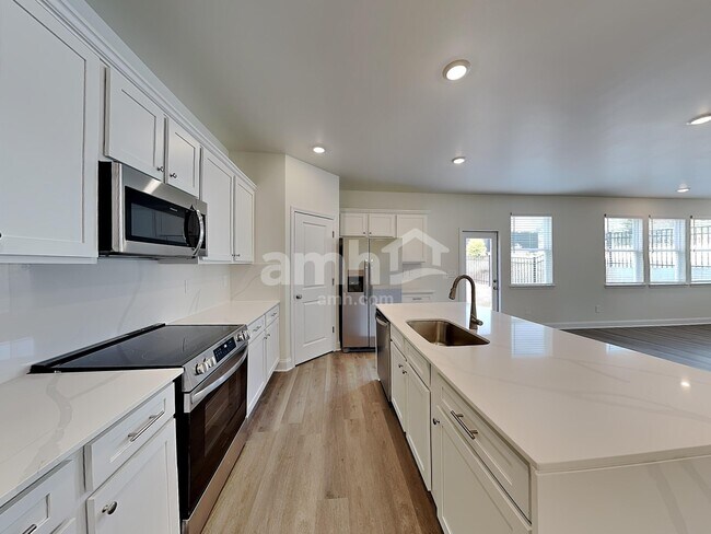 Building Photo - 3286 Emzy Dr