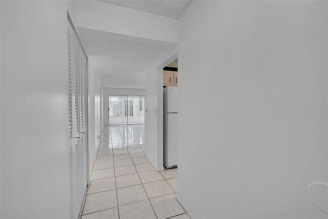 Building Photo - 2950 NW 46th Ave