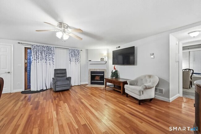 Foto del edificio - 46 Little Oak Ln