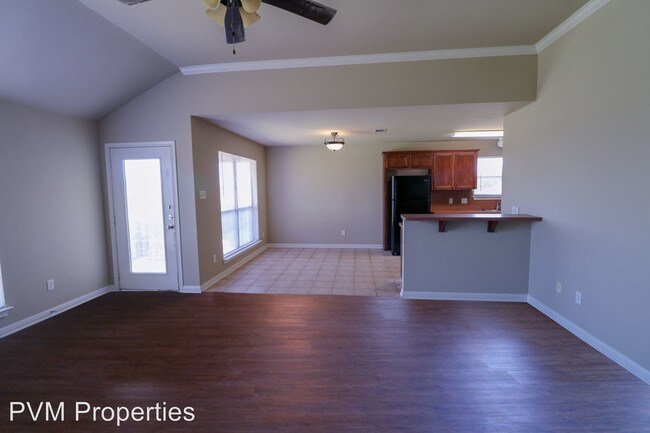 Foto del edificio - 676 Paso Fino St