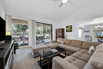 Building Photo - 5 Majorca Dr