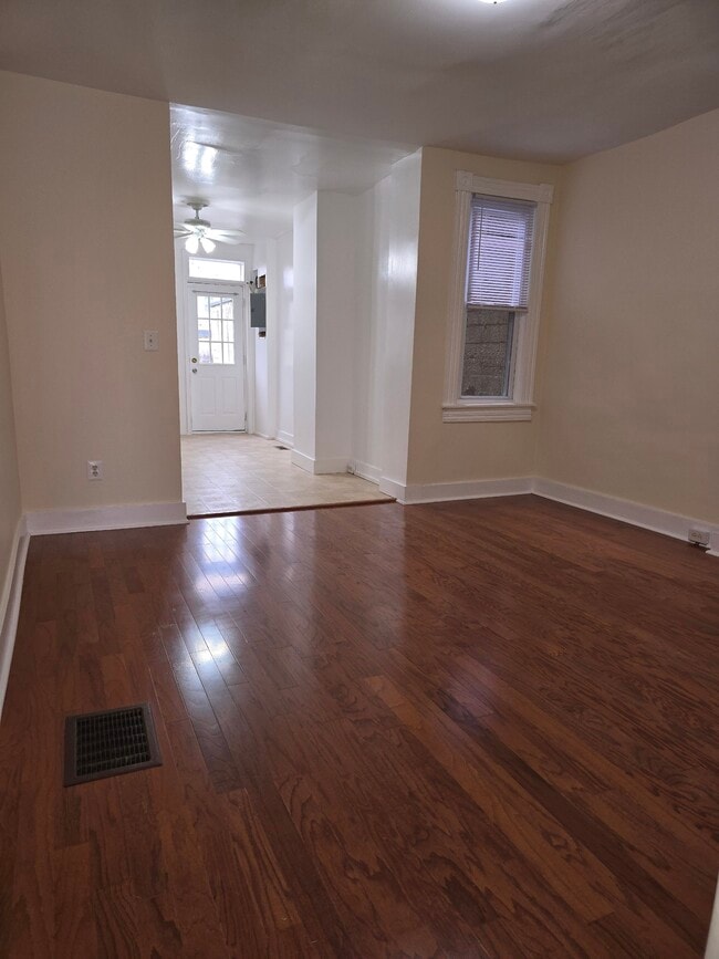Dining Room - 707 Bunnecke Ave