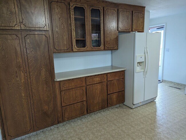Foto del edificio - **PENDING** Spacious pet-friendly Clarksto...