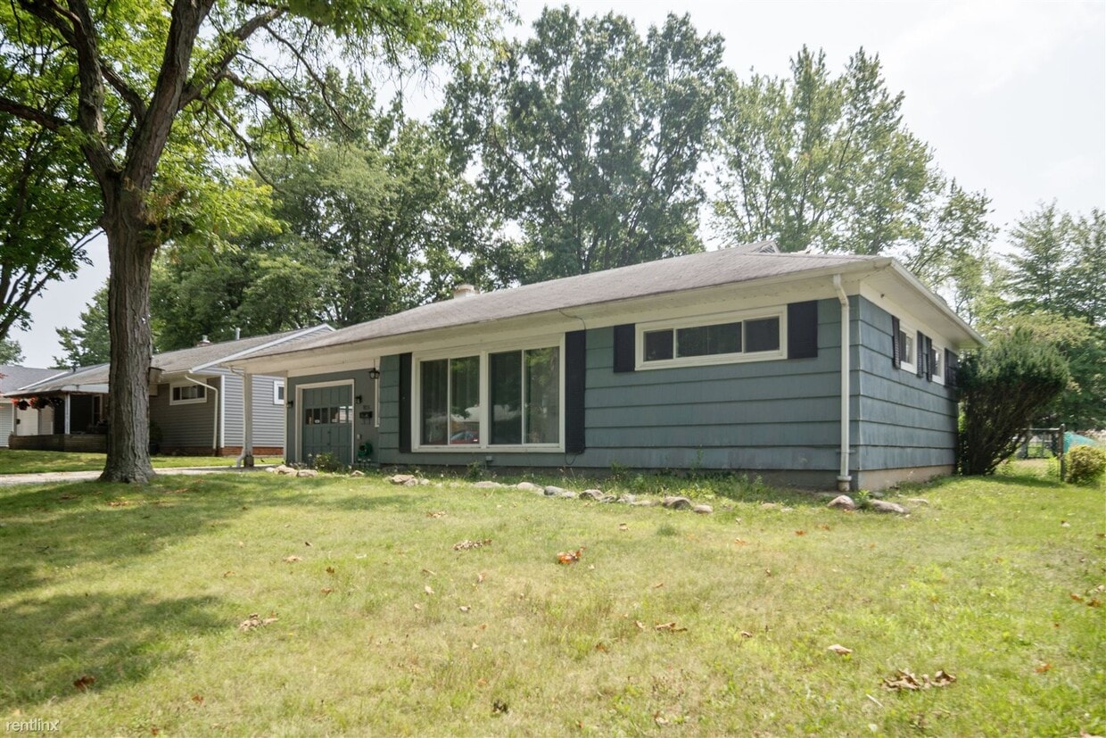 Primary Photo - 3 br, 1 bath House - 9251 Newkirk Drive