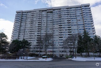 Building Photo - 1580 Mississauga Vly Blvd