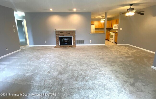 Foto del edificio - 46 Frontier Way